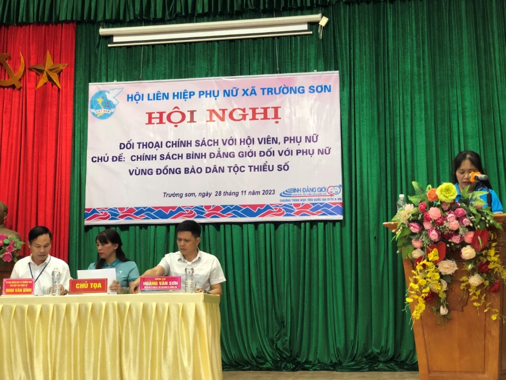 Hội LHPN xã Trường Sơn, Lục Nam tổ chức Hội nghị đối thoại chính sách với hội viên phụ nữ