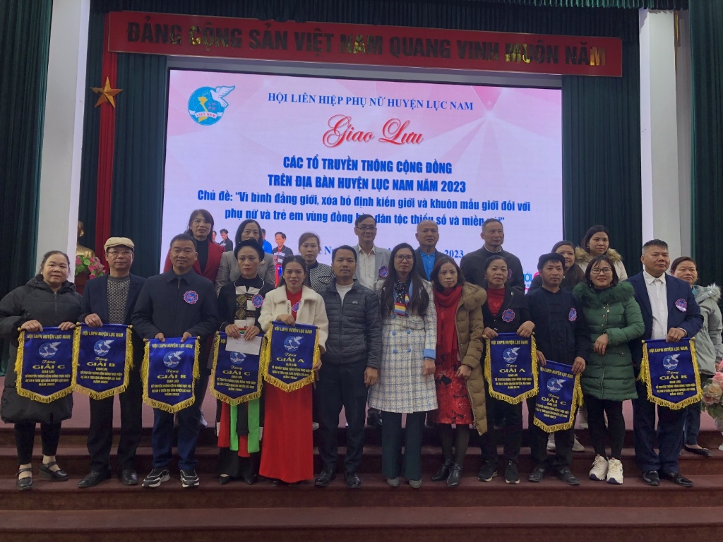 Hội LHPN huyện Lục Nam tổ chức giao lưu tổ truyền thông cộng đồng thực hiện Dự án 8 trên địa bàn