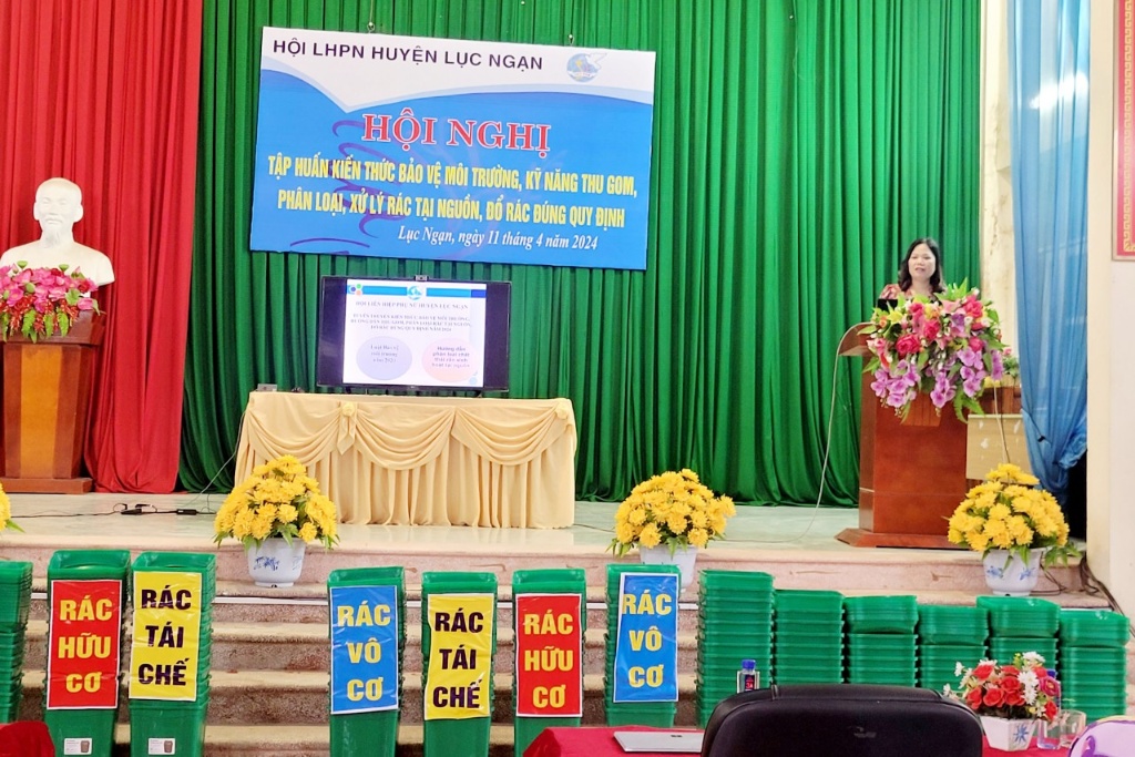 Hội LHPN huyện Lục Ngạn tổ chức Hội nghị tập huấn kiến thức về bảo vệ môi trường, kỹ năng thu...|https://hlhpn.bacgiang.gov.vn/chi-tiet-tin-tuc/-/asset_publisher/M0UUAFstbTMq/content/hoi-lhpn-huyen-luc-ngan-to-chuc-hoi-nghi-tap-huan-kien-thuc-ve-bao-ve-moi-truong-ky-nang-thu-gom-phan-loai-xu-ly-rac-tai-nguon-o-rac-ung-quy-inh-nam-2