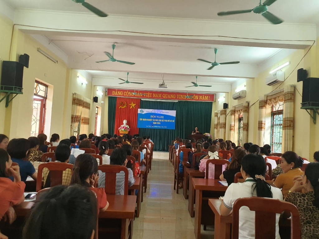 300 cán bộ Hội LHPN huyện Lục Nam được tập huấn nghiệp vụ|https://hlhpn.bacgiang.gov.vn/chi-tiet-tin-tuc/-/asset_publisher/M0UUAFstbTMq/content/300-can-bo-hoi-lhpn-huyen-luc-nam-uoc-tap-huan-nghiep-vu